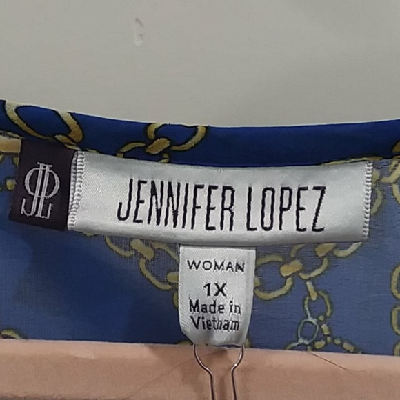 COPY - NWT Jennifer Lopez flowy sheer blouse 3/4 sleeve - Picture 3 of 13